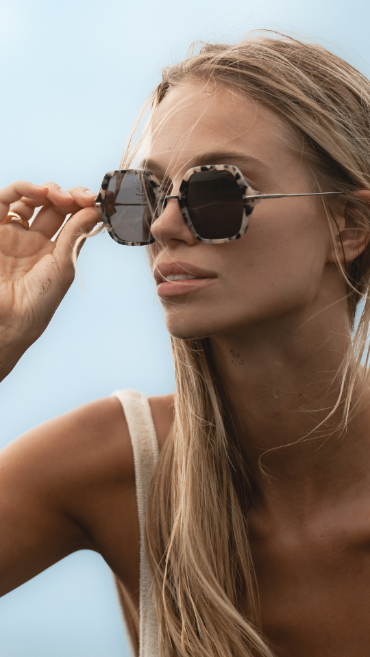 ANEA HILL First Class Sunglasses