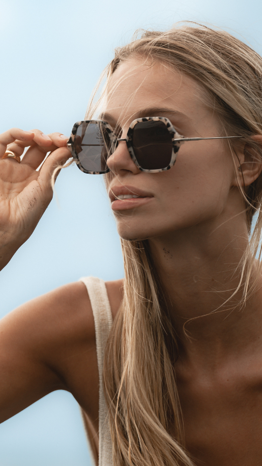 ANEA HILL First Class Sunglasses