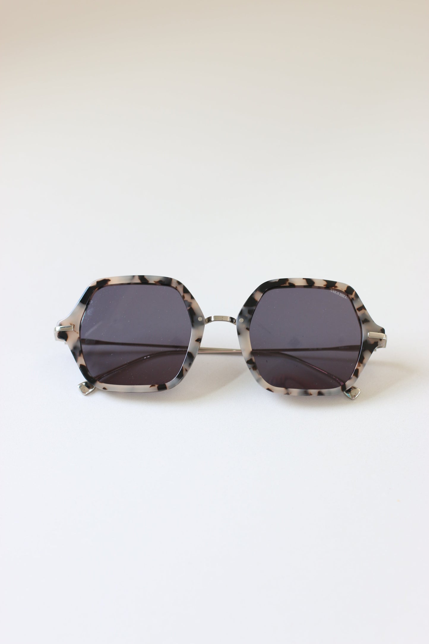 ANEA HILL First Class Sunglasses